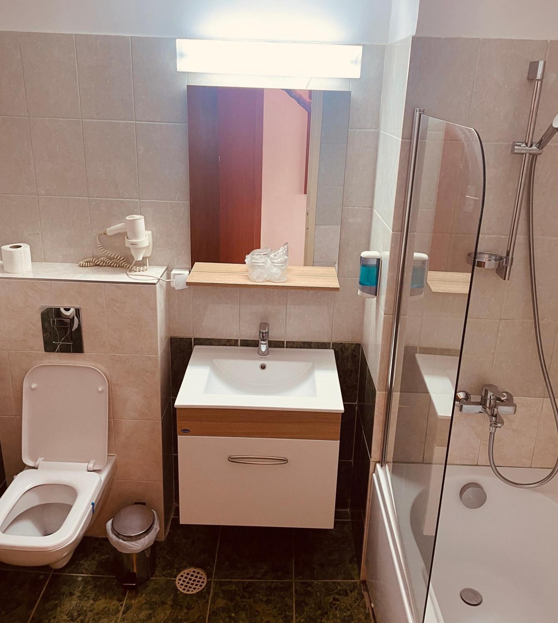 Hotel Moldova Bîrlad Exteriör bild