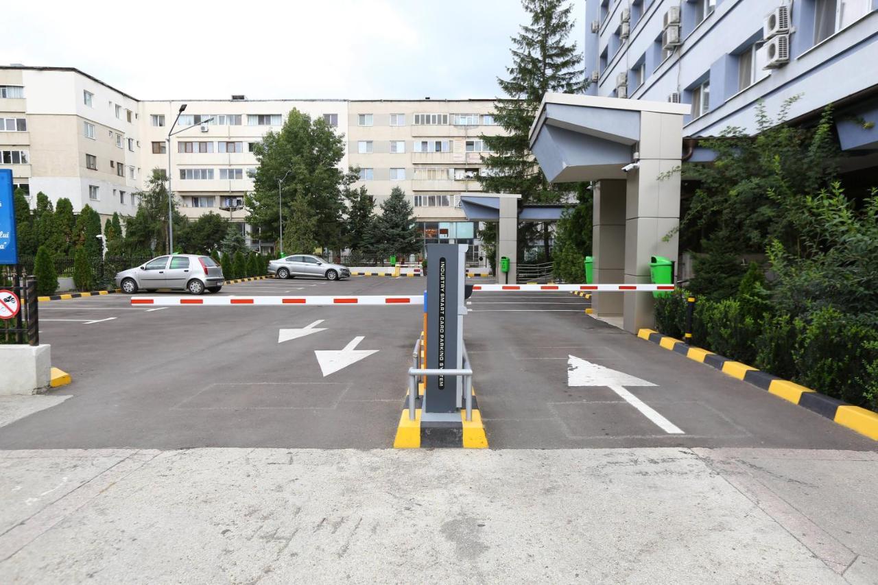 Hotel Moldova Bîrlad Exteriör bild